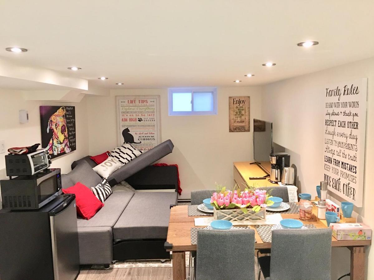 Luxury Bachelor Suite 포인트-클레어 외부 사진