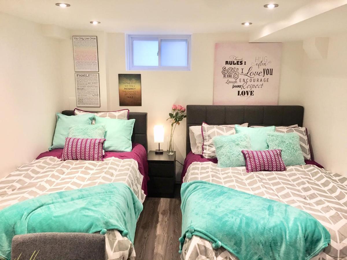Luxury Bachelor Suite 포인트-클레어 외부 사진